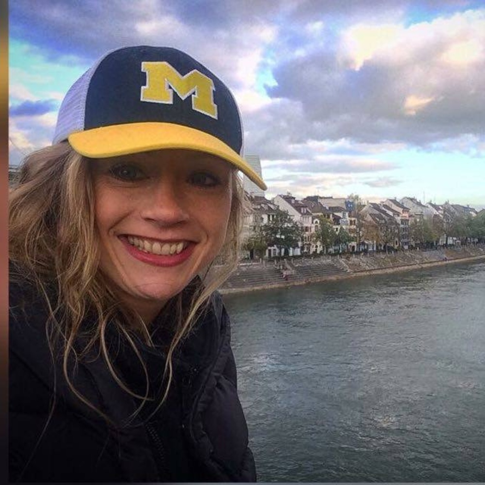 Meet your Posher, Laura